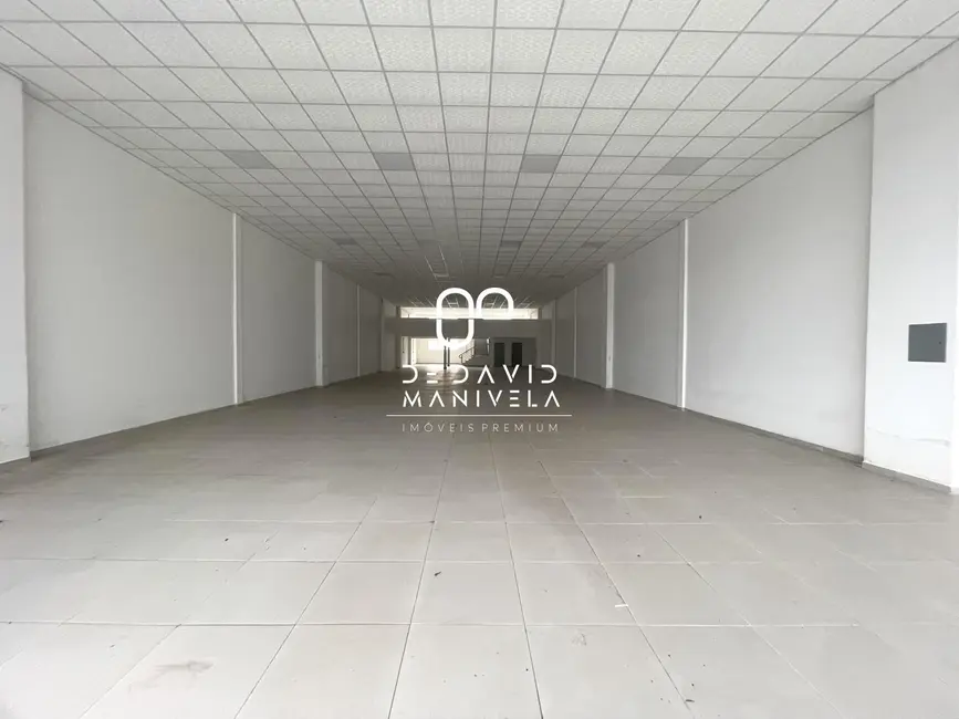 Armazém / Galpão com 1 quarto para alugar, 550m2 em Nossa Senhora Medianeira, Santa Maria - RS - imagem 5 Foto 5 de Armazém / Galpão com 1 quarto para alugar, 550m2 em Nossa Senhora Medianeira, Santa Maria - RS