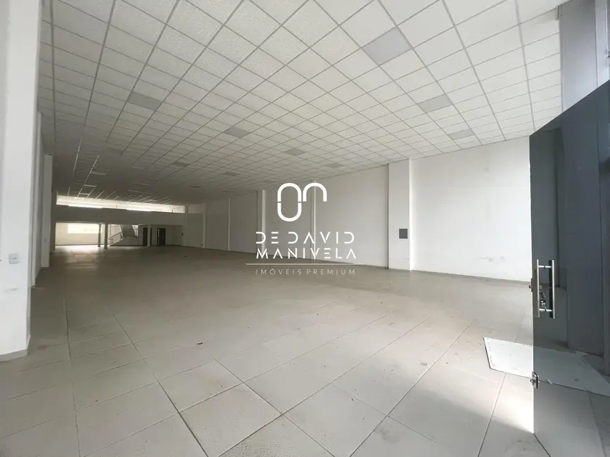 Armazém / Galpão com 1 quarto para alugar, 550m2 em Nossa Senhora Medianeira, Santa Maria - RS - imagem 4 Foto 4 de Armazém / Galpão com 1 quarto para alugar, 550m2 em Nossa Senhora Medianeira, Santa Maria - RS