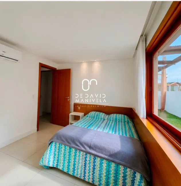 Foto 7 de Casa com 3 quartos à venda, 229m2 em Tomazetti, Santa Maria - RS