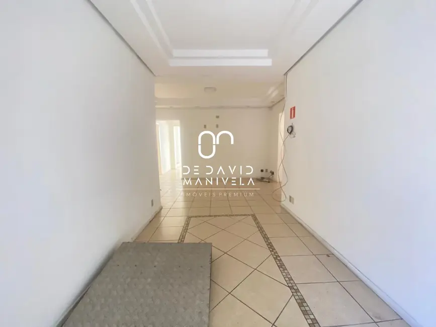 Loja com 7 quartos para alugar, 129m2 em Centro, Santa Maria - RS - imagem 2 Foto 2 de Loja com 7 quartos para alugar, 129m2 em Centro, Santa Maria - RS