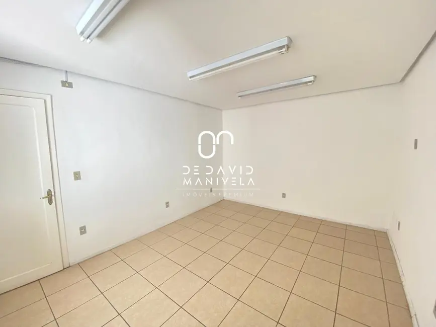 Loja com 7 quartos para alugar, 129m2 em Centro, Santa Maria - RS - imagem 4 Foto 4 de Loja com 7 quartos para alugar, 129m2 em Centro, Santa Maria - RS