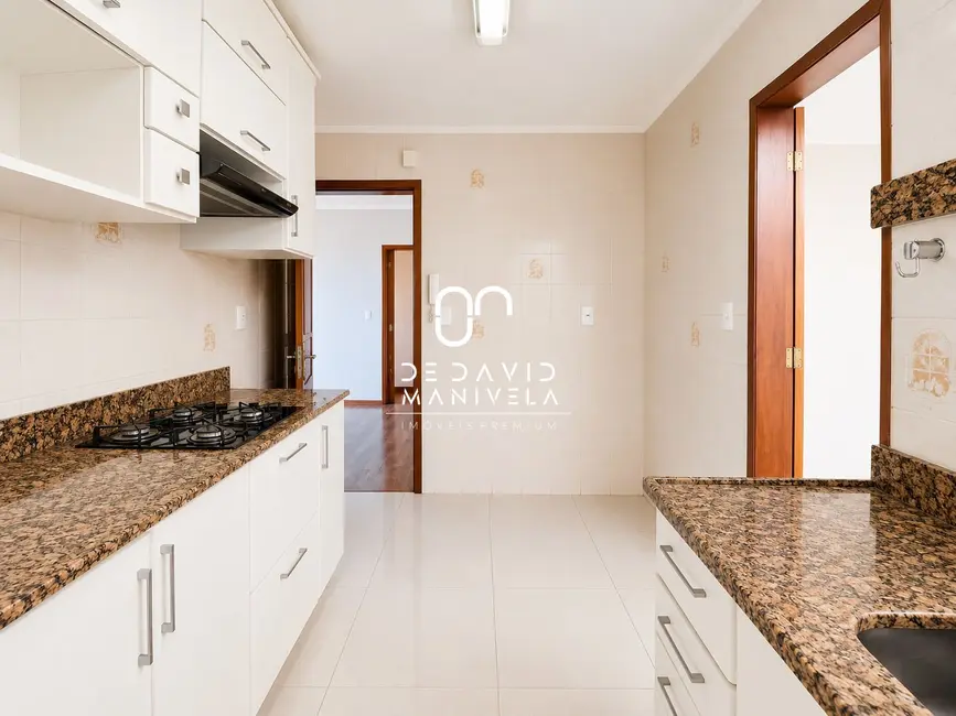 Foto 9 de Cobertura com 4 quartos para alugar, 181m2 em Nossa Senhora Medianeira, Santa Maria - RS
