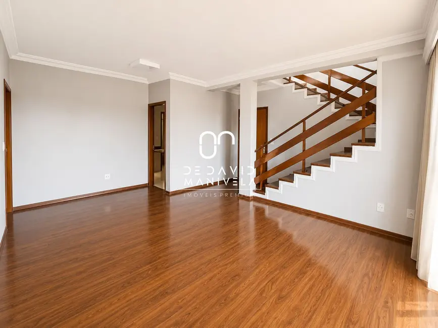 Foto 7 de Cobertura com 4 quartos para alugar, 181m2 em Nossa Senhora Medianeira, Santa Maria - RS