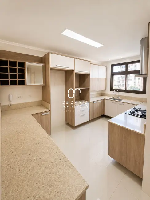 Foto 3 de Apartamento com 3 quartos à venda, 190m2 em Nossa Senhora de Lourdes, Santa Maria - RS