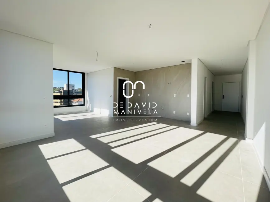Foto 3 de Apartamento com 3 quartos à venda, 135m2 em Nossa Senhora de Lourdes, Santa Maria - RS