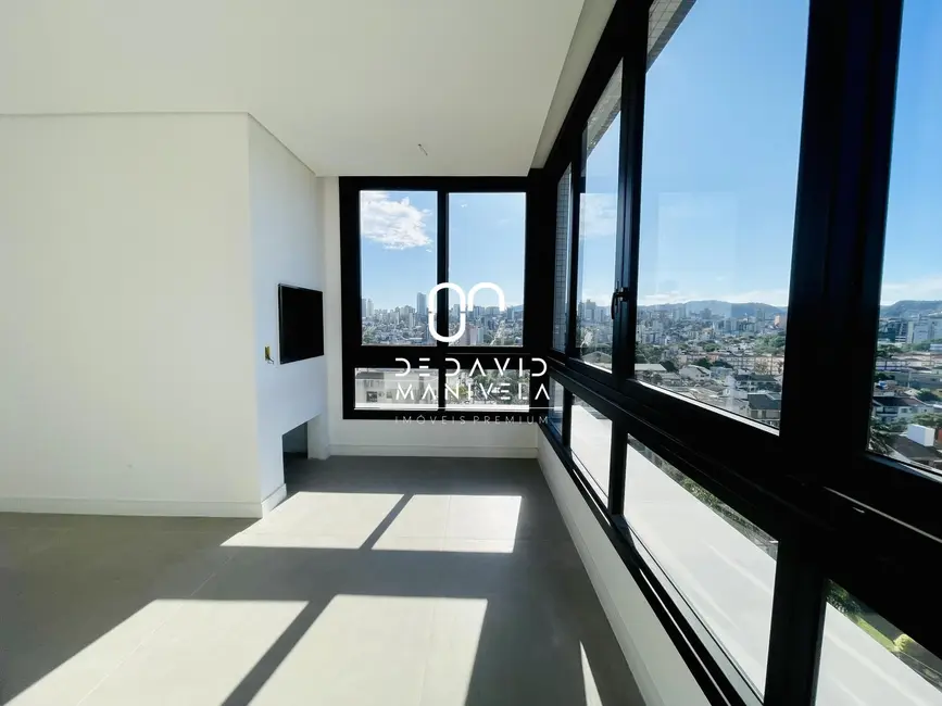 Foto 7 de Apartamento com 3 quartos à venda, 135m2 em Nossa Senhora de Lourdes, Santa Maria - RS