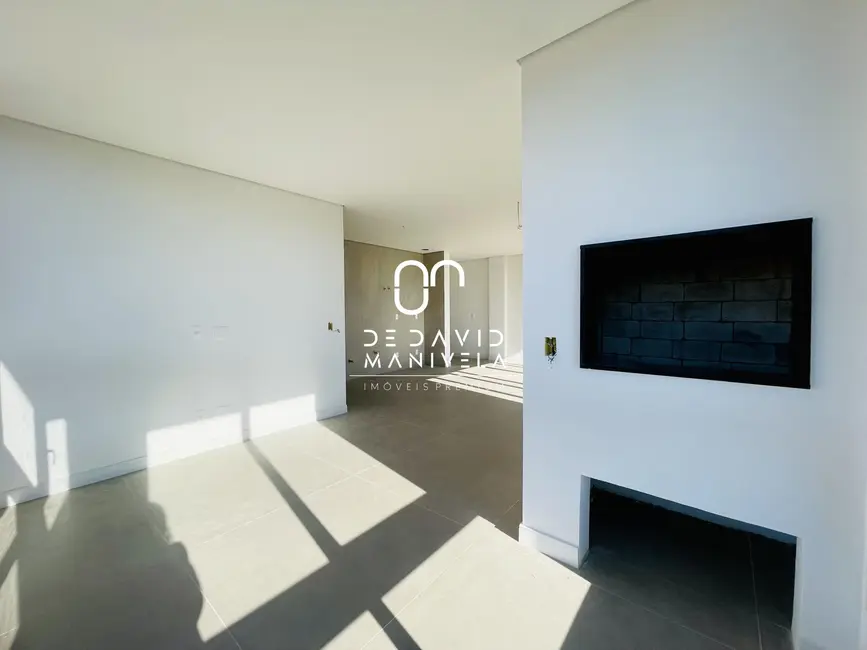 Foto 6 de Apartamento com 3 quartos à venda, 135m2 em Nossa Senhora de Lourdes, Santa Maria - RS