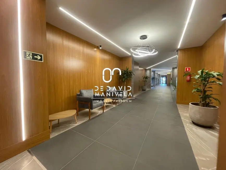 Foto 5 de Apartamento com 3 quartos à venda, 176m2 em Nossa Senhora Medianeira, Santa Maria - RS