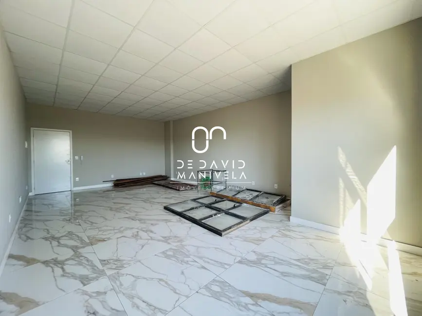 Foto 3 de Sala Comercial com 1 quarto para alugar, 44m2 em Camobi, Santa Maria - RS