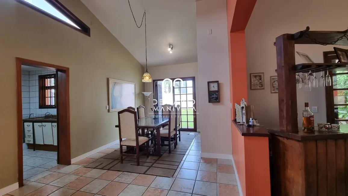 Casa com 4 quartos à venda, 364m2 em Nonoai, Santa Maria - RS - imagem 5 Foto 5 de Casa com 4 quartos à venda, 364m2 em Nonoai, Santa Maria - RS