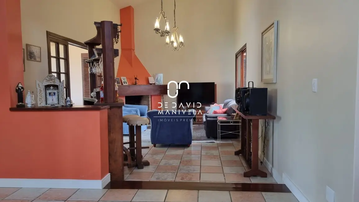 Casa com 4 quartos à venda, 364m2 em Nonoai, Santa Maria - RS - imagem 4 Foto 4 de Casa com 4 quartos à venda, 364m2 em Nonoai, Santa Maria - RS