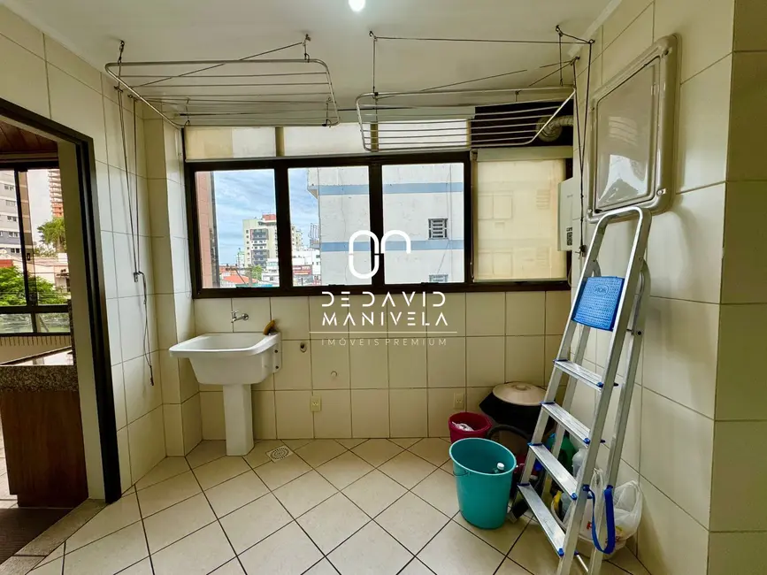 Foto 9 de Apartamento com 3 quartos à venda, 183m2 em Centro, Santa Maria - RS