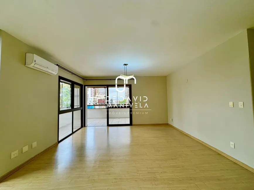Foto 3 de Apartamento com 3 quartos à venda, 183m2 em Centro, Santa Maria - RS