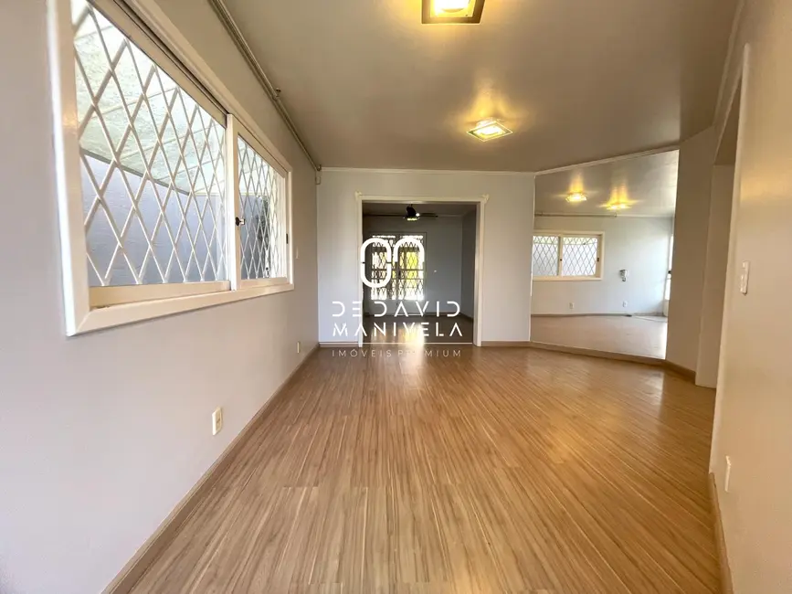 Casa com 3 quartos à venda, 277m2 em Camobi, Santa Maria - RS - imagem 6 Foto 6 de Casa com 3 quartos à venda, 277m2 em Camobi, Santa Maria - RS