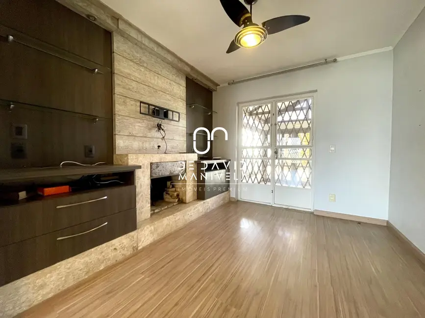 Casa com 3 quartos à venda, 277m2 em Camobi, Santa Maria - RS - imagem 7 Foto 7 de Casa com 3 quartos à venda, 277m2 em Camobi, Santa Maria - RS