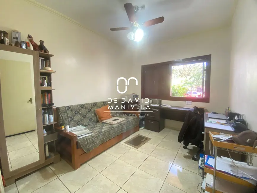 Casa com 4 quartos à venda, 173m2 em Nonoai, Santa Maria - RS - imagem 3 Foto 3 de Casa com 4 quartos à venda, 173m2 em Nonoai, Santa Maria - RS