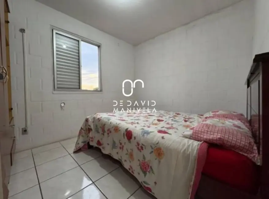 Foto 6 de Apartamento com 2 quartos à venda, 39m2 em Juscelino Kubitschek, Santa Maria - RS