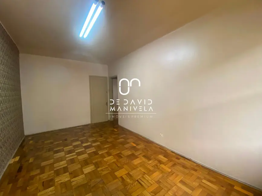 Apartamento com 3 quartos para alugar, 165m2 em Centro, Santa Maria - RS - imagem 6 Foto 6 de Apartamento com 3 quartos para alugar, 165m2 em Centro, Santa Maria - RS