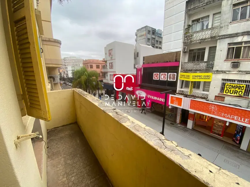 Apartamento com 3 quartos para alugar, 165m2 em Centro, Santa Maria - RS - imagem 5 Foto 5 de Apartamento com 3 quartos para alugar, 165m2 em Centro, Santa Maria - RS