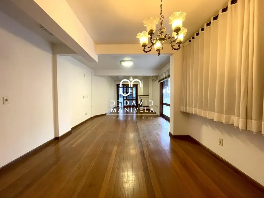 Apartamento com 3 quartos à venda, 256m2 em Nossa Senhora de Fátima, Santa Maria - RS - imagem 4 Foto 4 de Apartamento com 3 quartos à venda, 256m2 em Nossa Senhora de Fátima, Santa Maria - RS