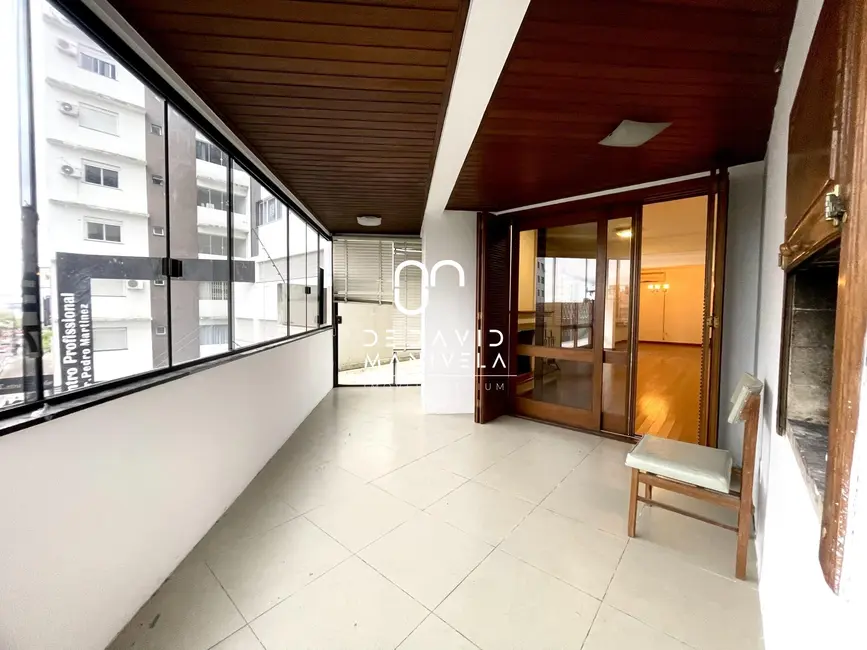 Apartamento com 3 quartos à venda, 256m2 em Nossa Senhora de Fátima, Santa Maria - RS - imagem 7 Foto 7 de Apartamento com 3 quartos à venda, 256m2 em Nossa Senhora de Fátima, Santa Maria - RS