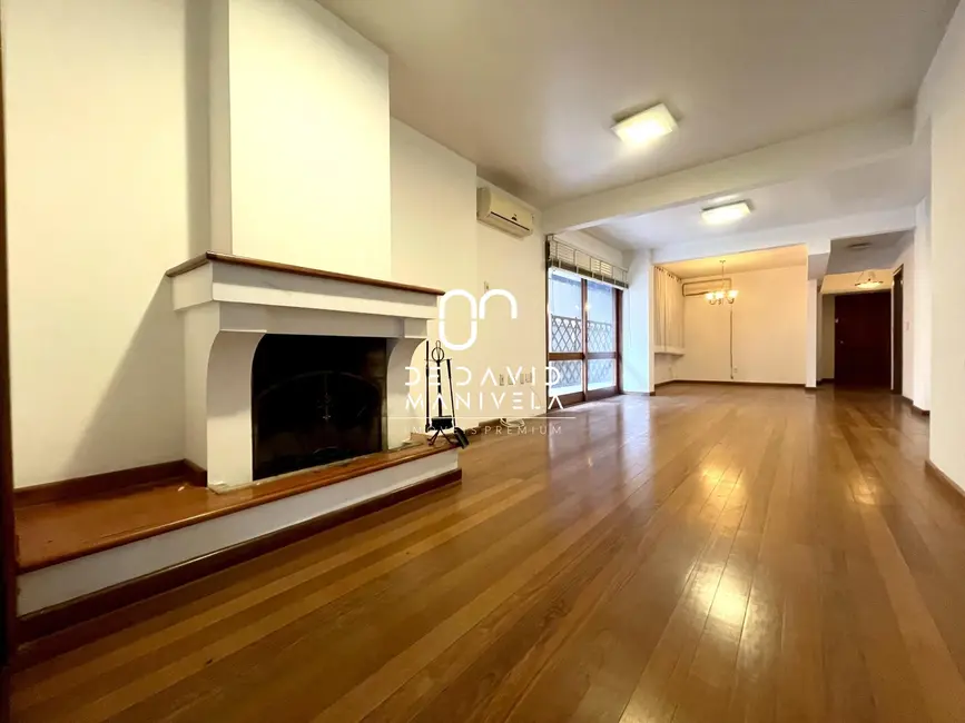 Apartamento com 3 quartos à venda, 256m2 em Nossa Senhora de Fátima, Santa Maria - RS - imagem 5 Foto 5 de Apartamento com 3 quartos à venda, 256m2 em Nossa Senhora de Fátima, Santa Maria - RS