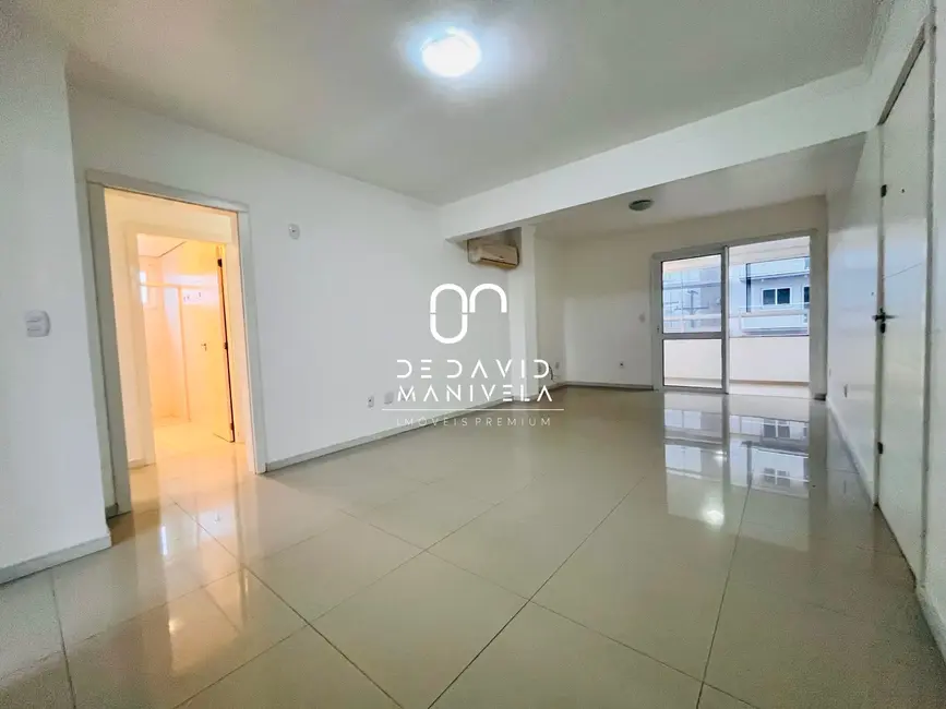Foto 4 de Apartamento com 3 quartos para alugar, 125m2 em Menino Jesus, Santa Maria - RS