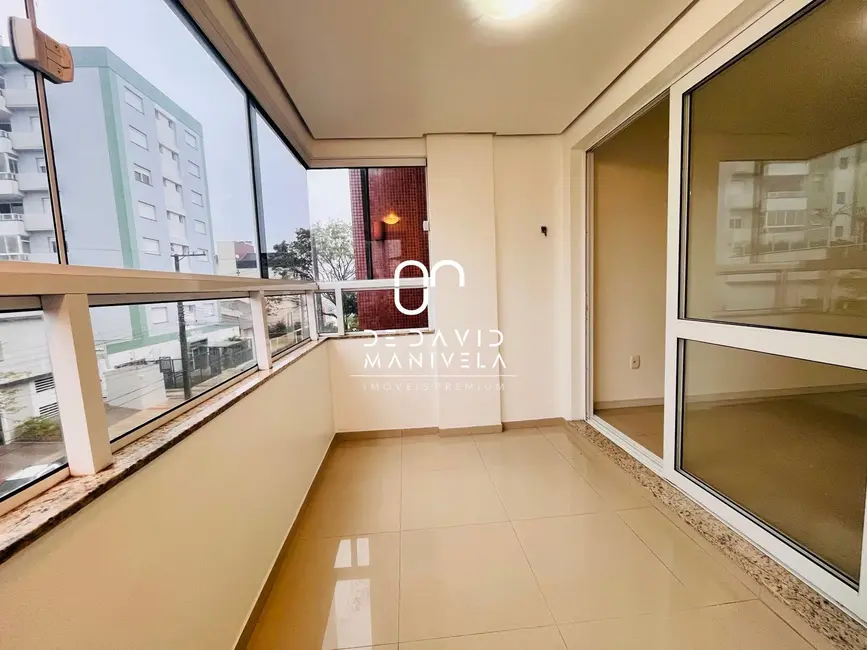 Foto 7 de Apartamento com 3 quartos para alugar, 125m2 em Menino Jesus, Santa Maria - RS
