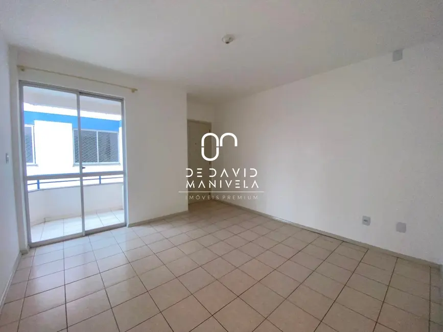 Apartamento com 2 quartos para alugar, 60m2 em Camobi, Santa Maria - RS - imagem 3 Foto 3 de Apartamento com 2 quartos para alugar, 60m2 em Camobi, Santa Maria - RS
