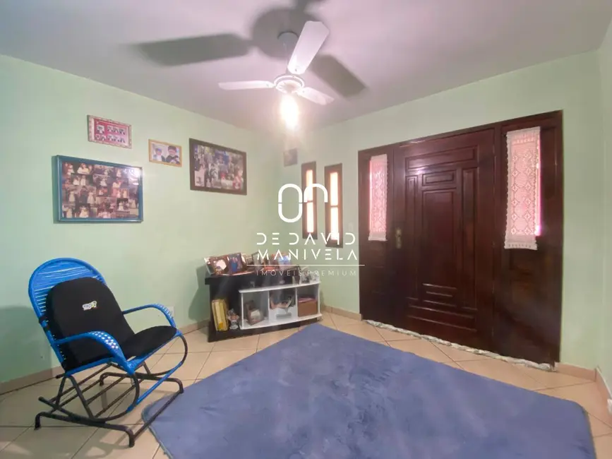 Foto 2 de Casa com 5 quartos para alugar, 301m2 em Pinheiro Machado, Santa Maria - RS