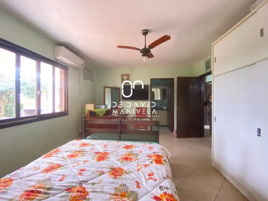 Foto 4 de Casa com 5 quartos para alugar, 301m2 em Pinheiro Machado, Santa Maria - RS