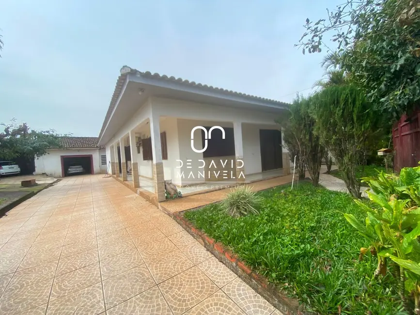 Foto 1 de Casa com 5 quartos para alugar, 301m2 em Pinheiro Machado, Santa Maria - RS