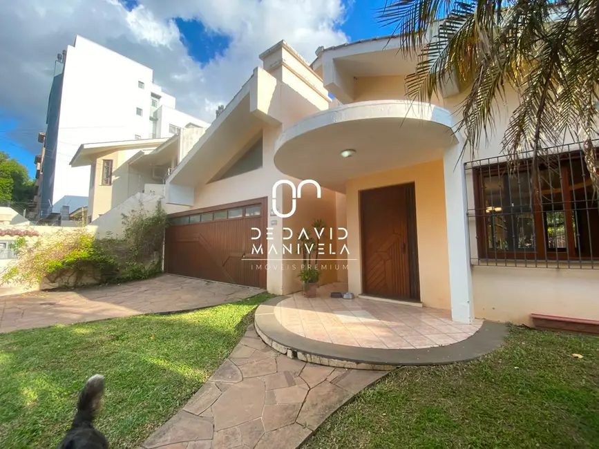 Foto 1 de Casa com 4 quartos para alugar, 297m2 em Nossa Senhora de Lourdes, Santa Maria - RS