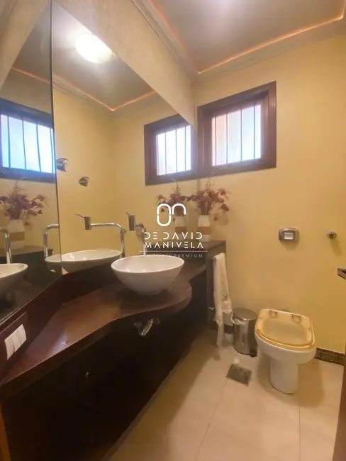 Foto 3 de Casa com 4 quartos para alugar, 297m2 em Nossa Senhora de Lourdes, Santa Maria - RS