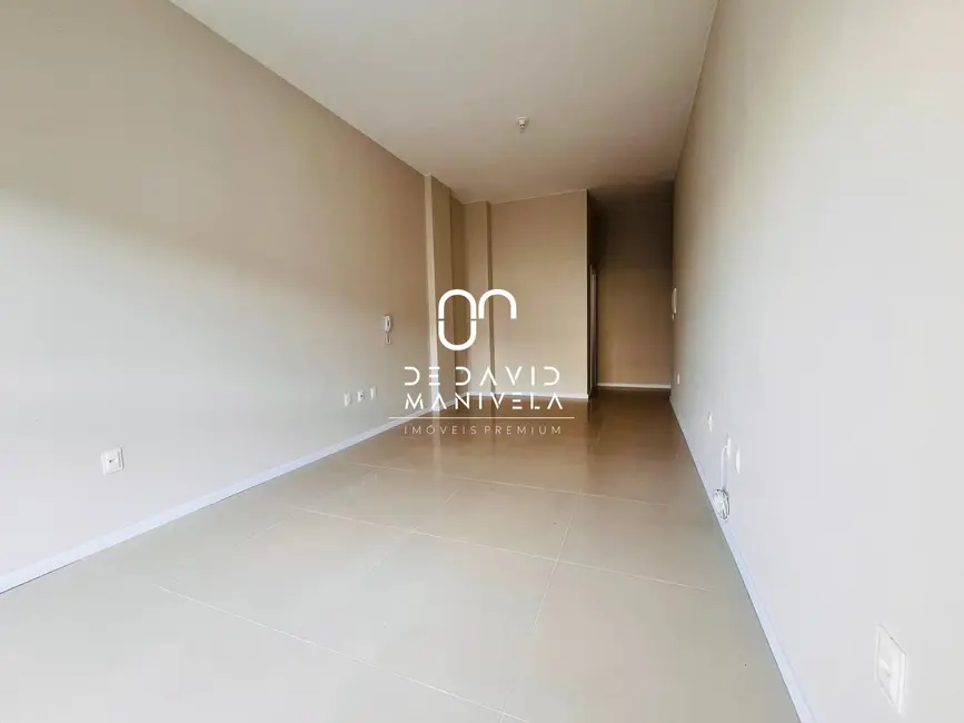 Sala Comercial com 1 quarto para alugar, 31m2 em Camobi, Santa Maria - RS - imagem 2 Foto 2 de Sala Comercial com 1 quarto para alugar, 31m2 em Camobi, Santa Maria - RS