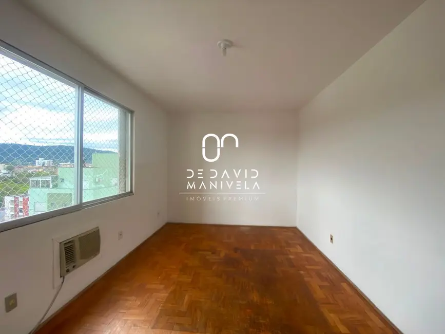 Foto 8 de Apartamento com 3 quartos para alugar, 70m2 em Nossa Senhora do Rosário, Santa Maria - RS
