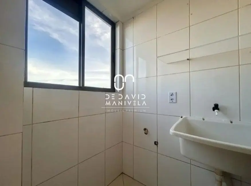 Apartamento com 2 quartos para alugar, 80m2 em Nossa Senhora de Fátima, Santa Maria - RS - imagem 8 Foto 8 de Apartamento com 2 quartos para alugar, 80m2 em Nossa Senhora de Fátima, Santa Maria - RS
