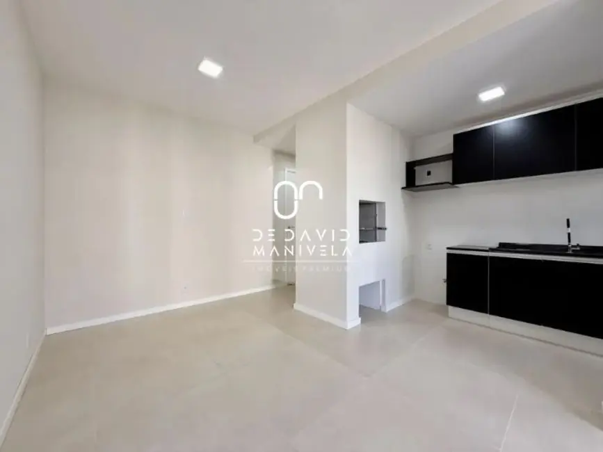 Foto 5 de Apartamento com 2 quartos para alugar, 60m2 em São José, Santa Maria - RS