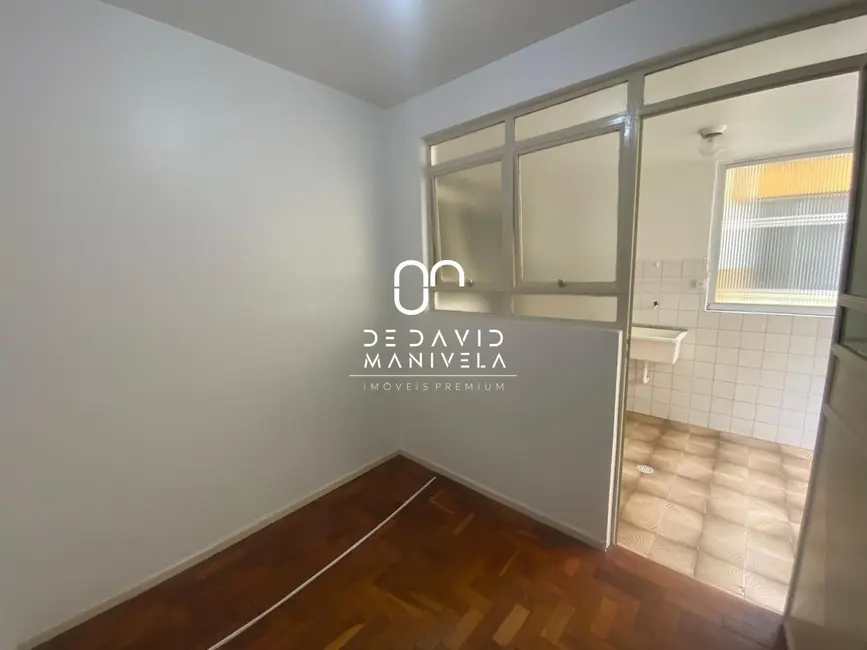 Apartamento com 2 quartos para alugar, 102m2 em Centro, Santa Maria - RS - imagem 7 Foto 7 de Apartamento com 2 quartos para alugar, 102m2 em Centro, Santa Maria - RS