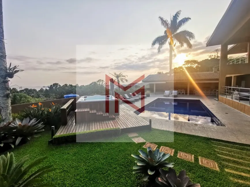 Foto 2 de Casa com 7 quartos à venda, 800m2 em Enseada, Guaruja - SP