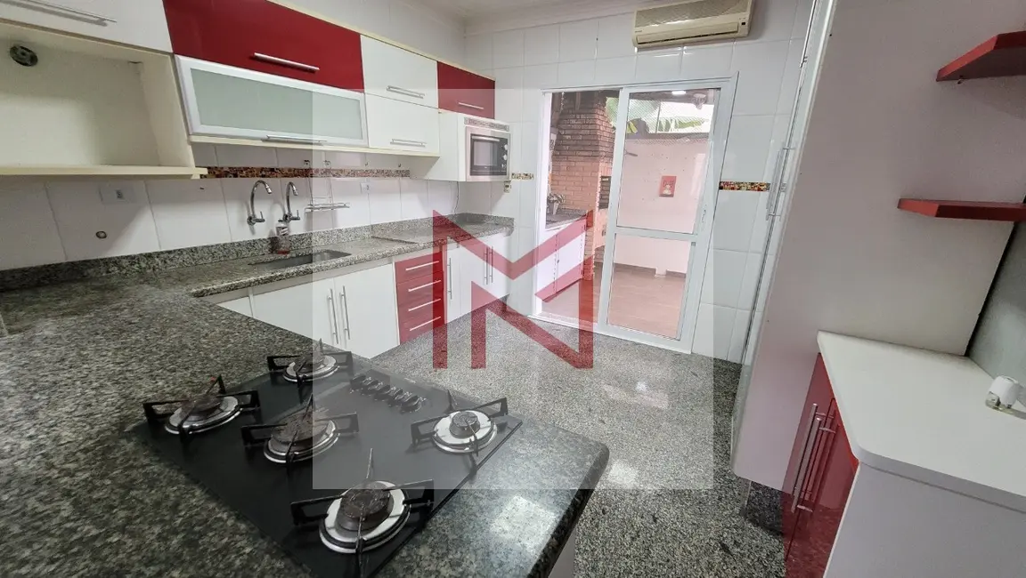 Foto 8 de Casa de Condomínio com 3 quartos à venda e para alugar, 180m2 em Enseada, Guaruja - SP