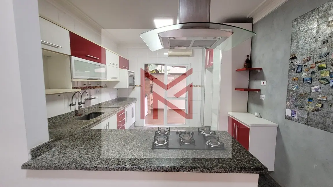 Foto 9 de Casa de Condomínio com 3 quartos à venda e para alugar, 180m2 em Enseada, Guaruja - SP