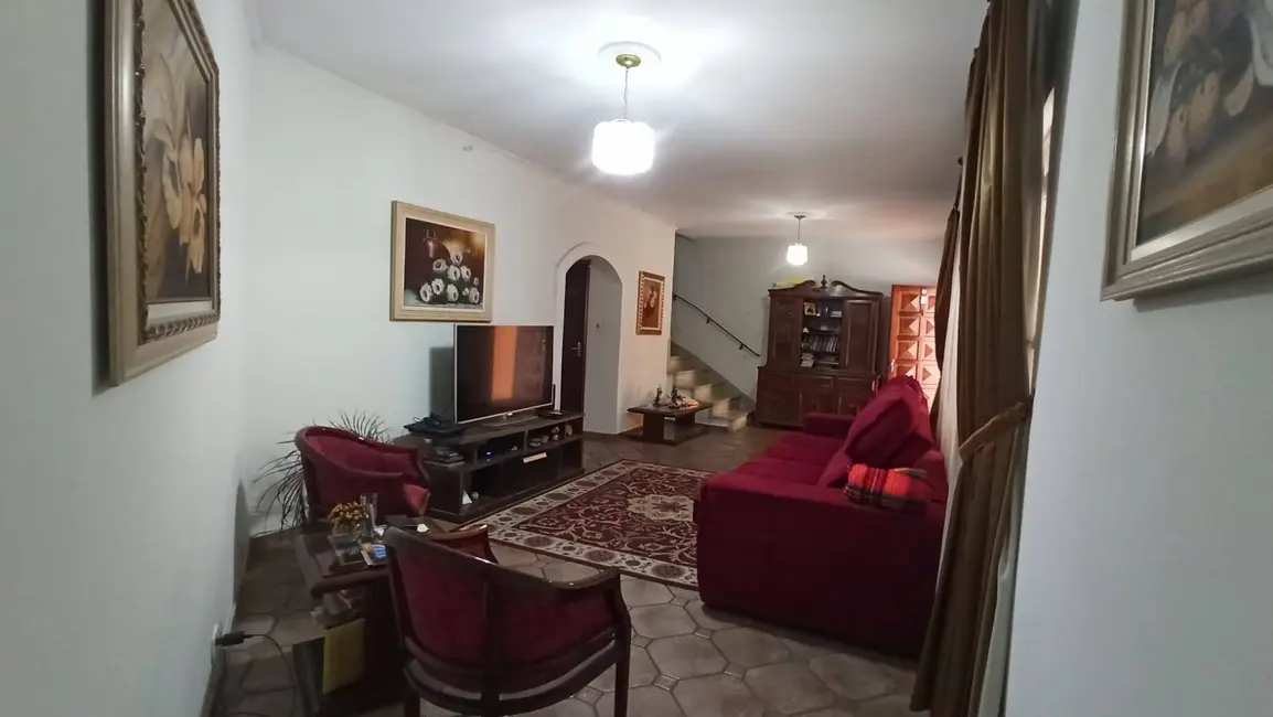 Foto 2 de Sobrado com 3 quartos à venda, 221m2 em Piraporinha, Diadema - SP