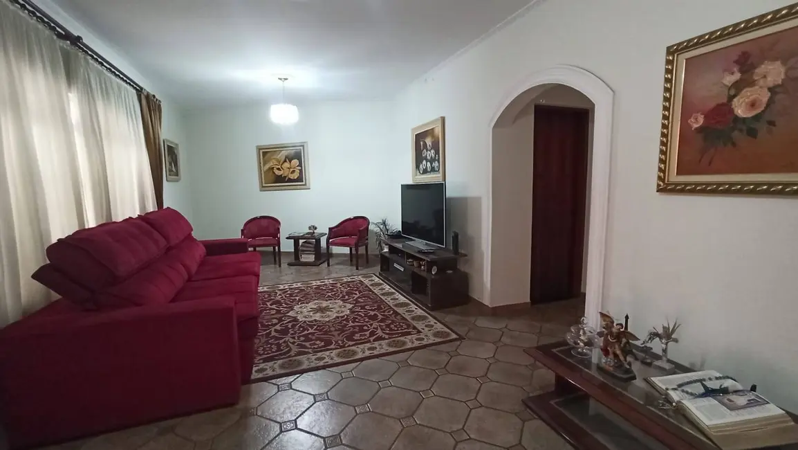 Sobrado com 3 quartos à venda, 221m2 em Piraporinha, Diadema - SP - imagem 4 Foto 4 de Sobrado com 3 quartos à venda, 221m2 em Piraporinha, Diadema - SP