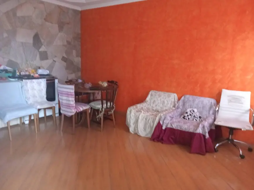 Foto 2 de Sobrado com 6 quartos à venda e para alugar, 332m2 em Eldorado, Diadema - SP