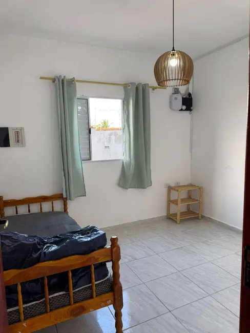 Foto 4 de Casa com 2 quartos à venda, 130m2 em Itanhaem - SP