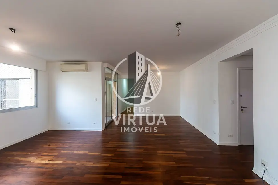 Apartamento com 3 quartos para alugar, 160m2 em Itaim Bibi, São Paulo - SP - imagem 8 Foto 8 de Apartamento com 3 quartos para alugar, 160m2 em Itaim Bibi, São Paulo - SP