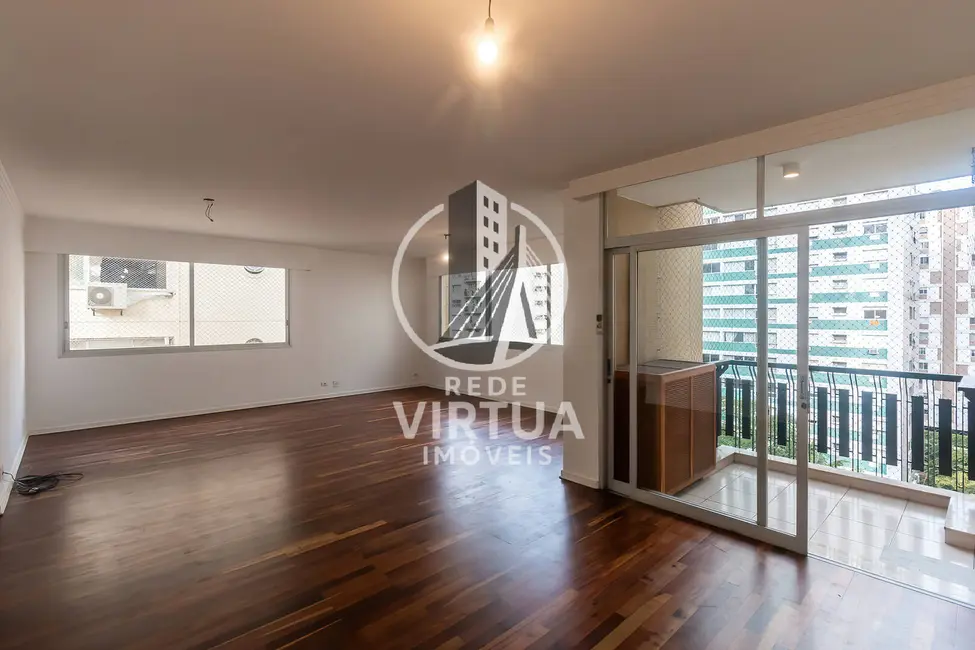 Apartamento com 3 quartos para alugar, 160m2 em Itaim Bibi, São Paulo - SP - imagem 9 Foto 9 de Apartamento com 3 quartos para alugar, 160m2 em Itaim Bibi, São Paulo - SP