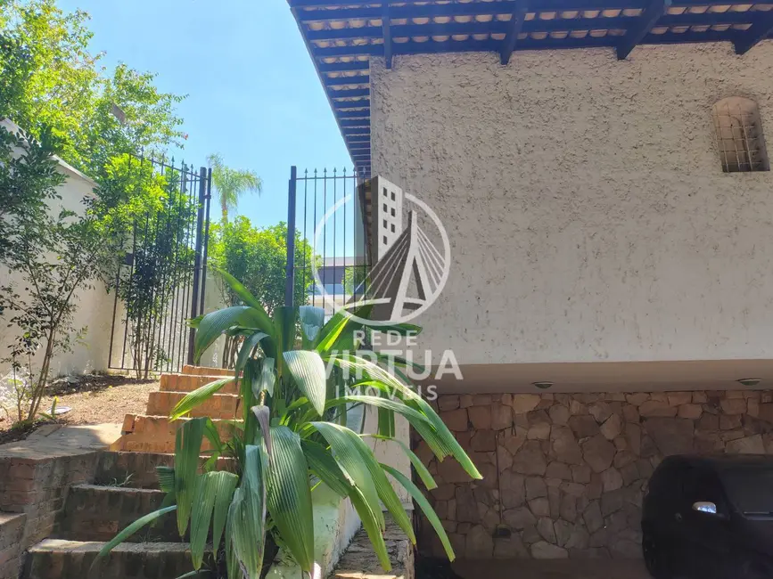 Foto 6 de Casa com 3 quartos para alugar, 411m2 em Jardim Guedala, São Paulo - SP