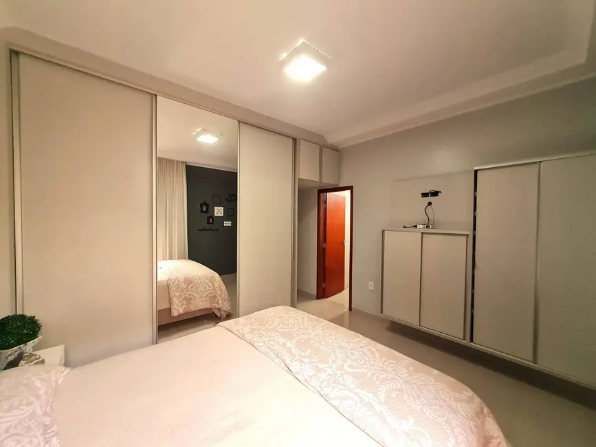 Foto 8 de Casa com 3 quartos à venda em Franca - SP